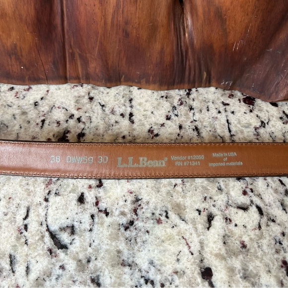Vintage LL Bean Men's Brown Leather Belt - Picture 3 of 6